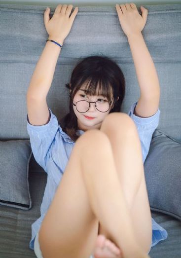 从吊带伸进去揉她小奶小说_剧情片在线观看高清