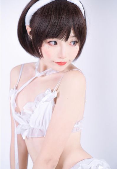 色约约视频app简介_字幕高清版在线播放