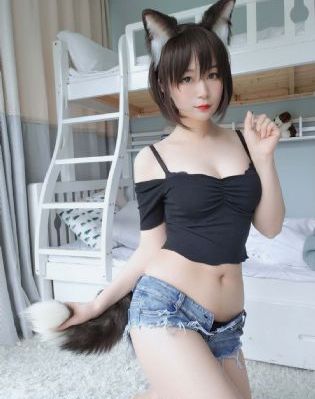 黄色小说在线免费_BD英语高清在线