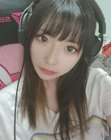 翘臀后进少妇大白嫩屁股小说_4KHD在线观看